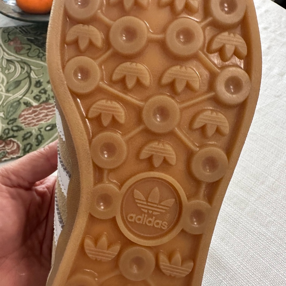 adidas Women Beige White Gazelle-Style Sneakers - Picture 8 of 10